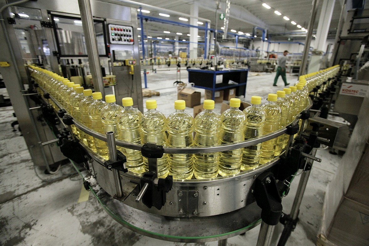 oil filling machine.jpg oil filling machine.jpg